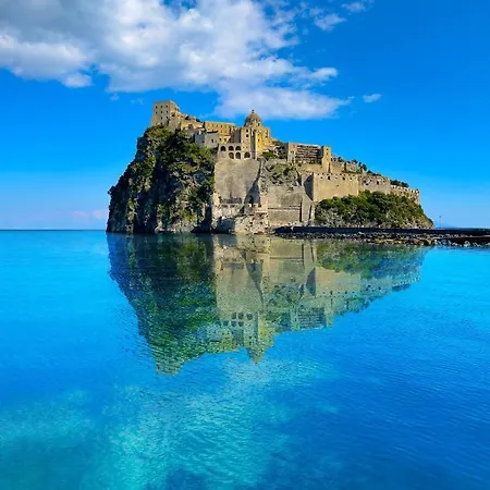 Jack Ponte Lejlighed Ischia